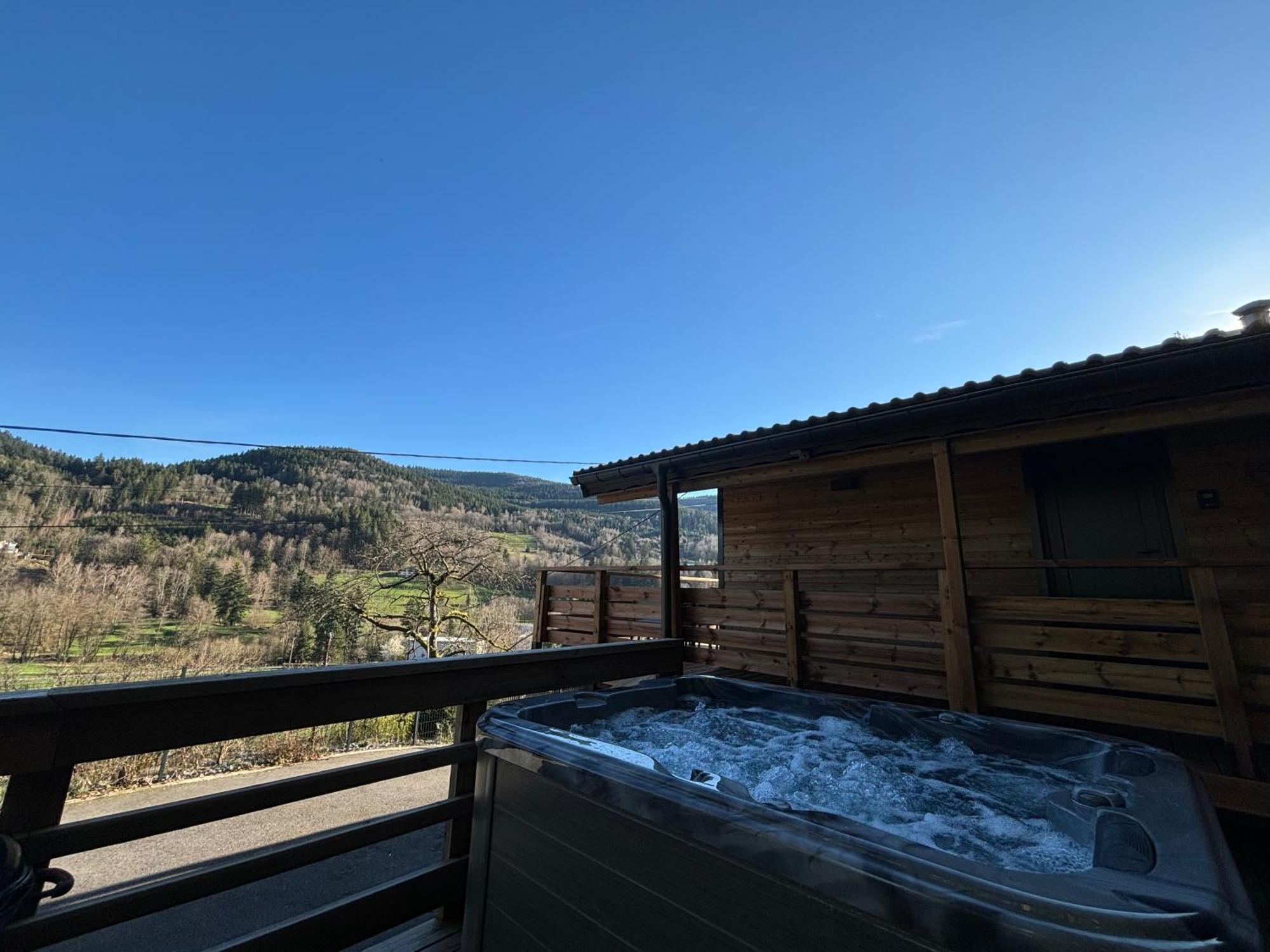 Chalet du Faubourg&Jacuzzi, proximité Gerardmer&La Bresse Rochesson Extérieur photo