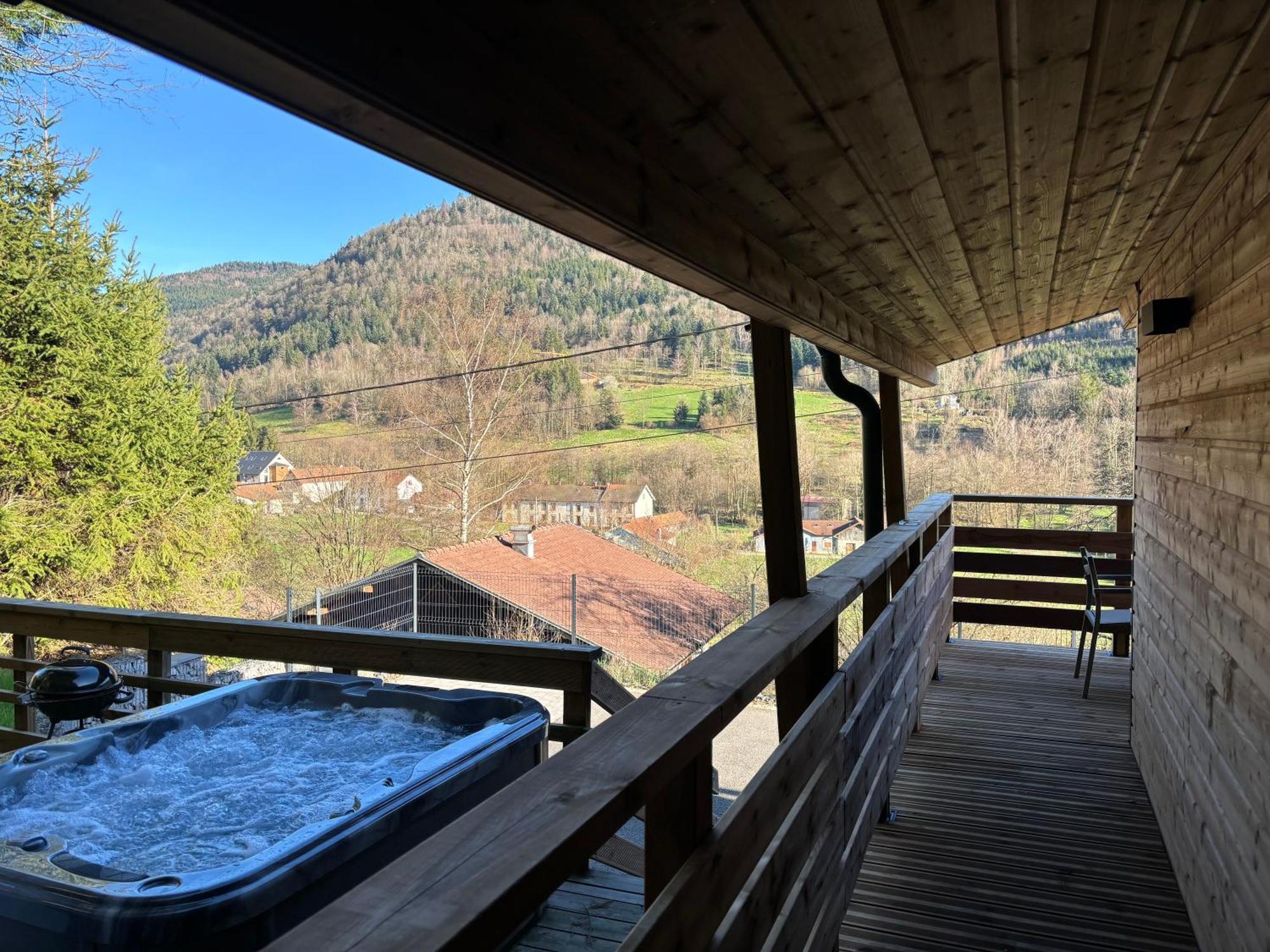 Chalet du Faubourg&Jacuzzi, proximité Gerardmer&La Bresse Rochesson Extérieur photo