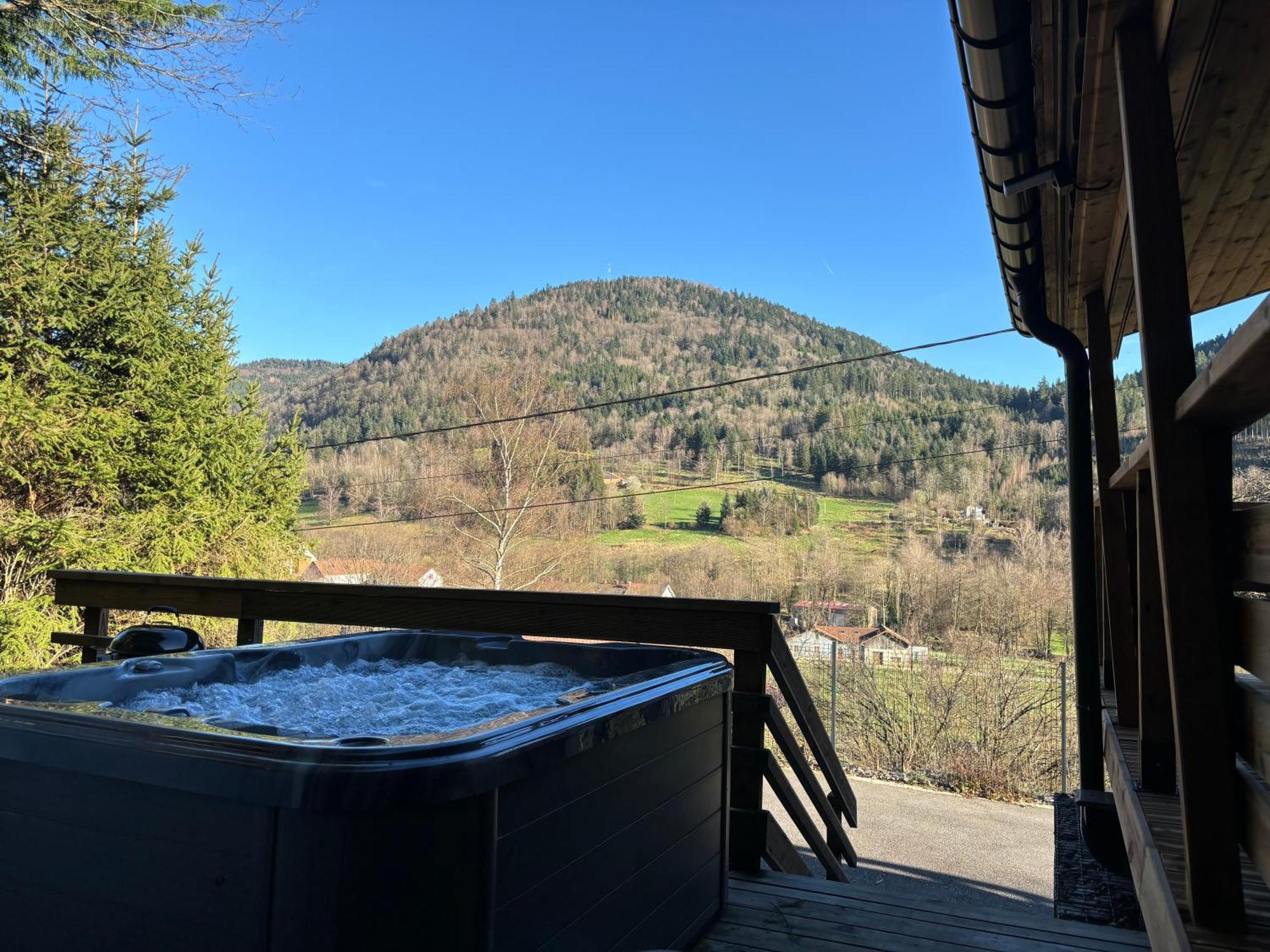 Chalet du Faubourg&Jacuzzi, proximité Gerardmer&La Bresse Rochesson Extérieur photo